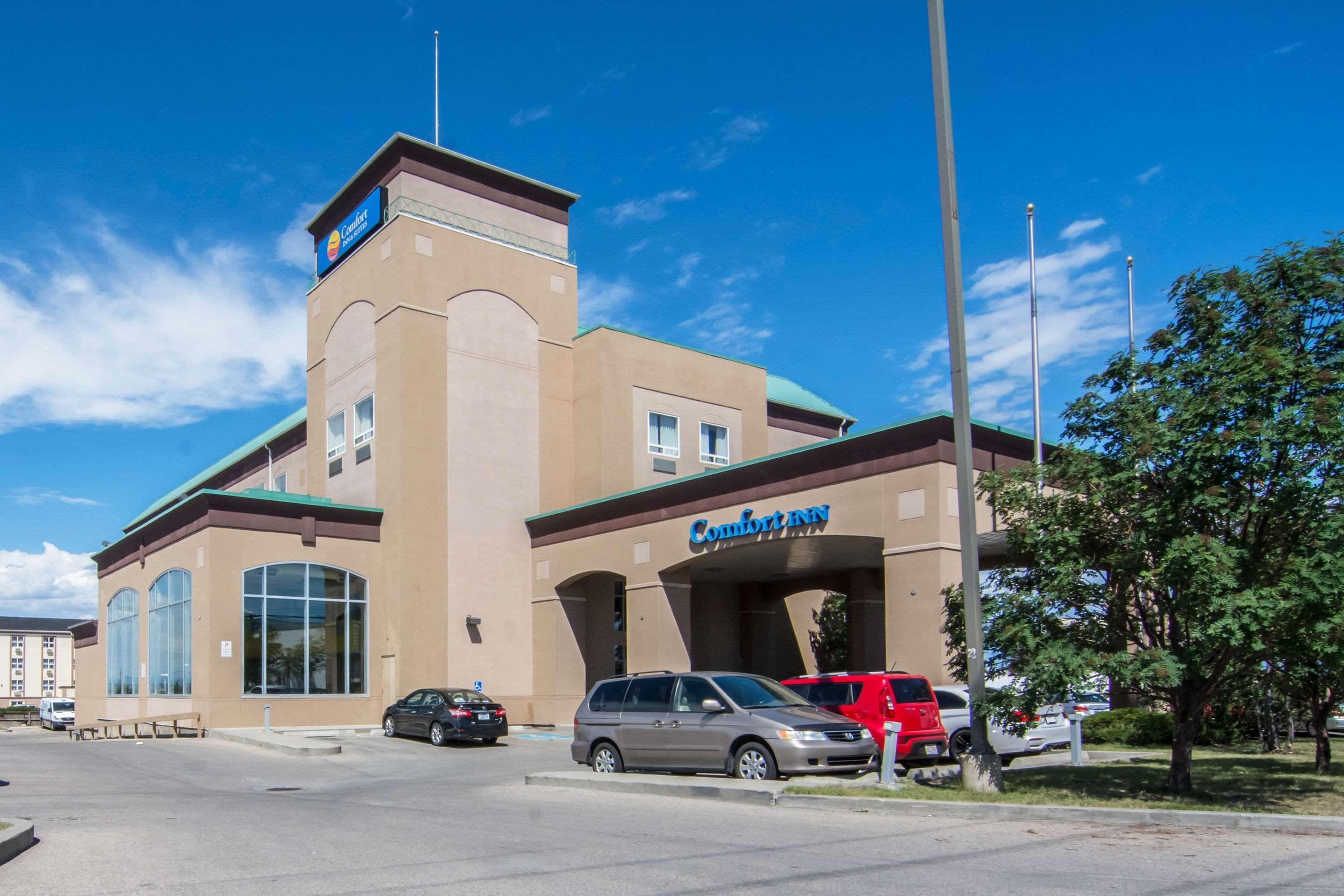 Comfort Inn & Suites Airport South Calgary Exterior photo